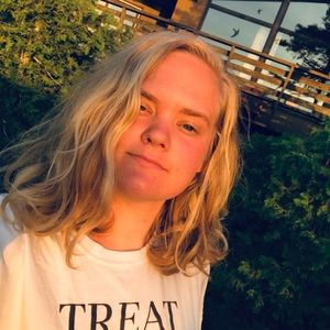 Meet your Posher, Nicole